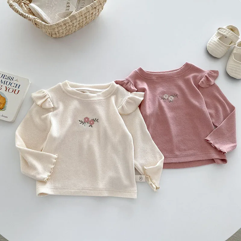 Camiseta bordada manga campana para niña – Algodón suave - imagen 2