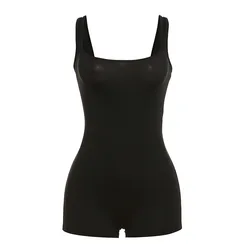Mono de tirantes ajustado con toque picante estilo europeo