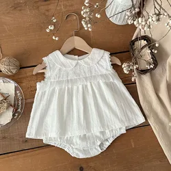 Conjunto verano bebé niña: top sin mangas con encaje y bombachos