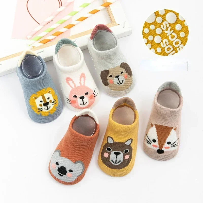 Calcetines antideslizantes bebé suela goma estampado letras animales - imagen 3