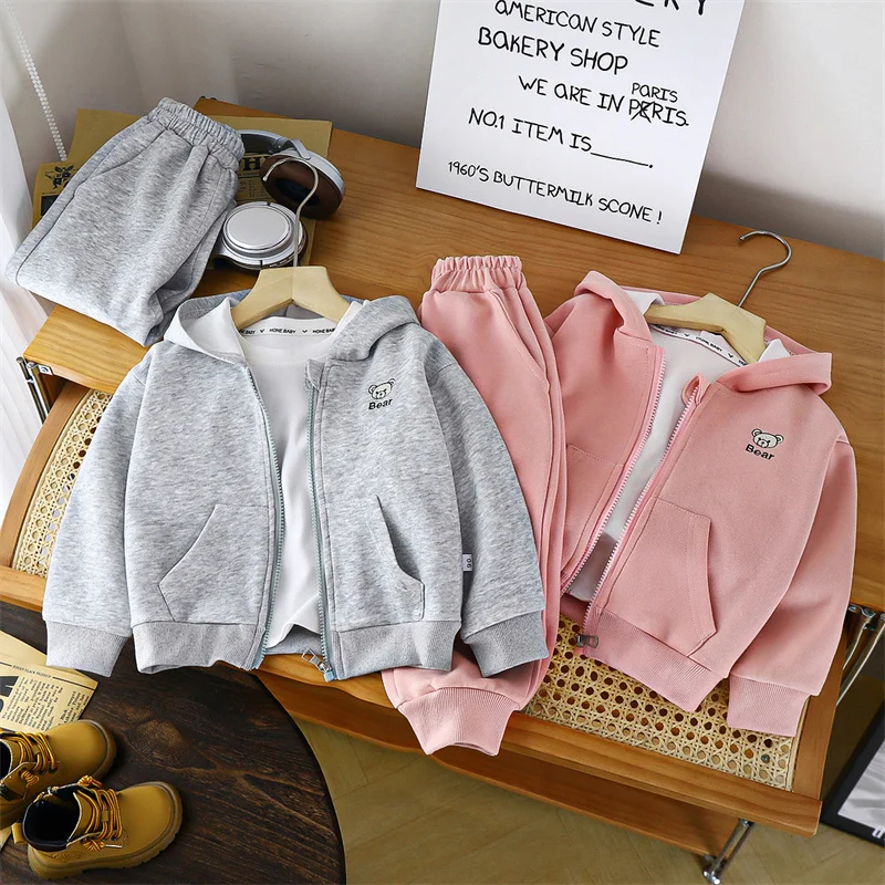 Chaqueta con capucha y pantalones del conjunto deportivo para niñas