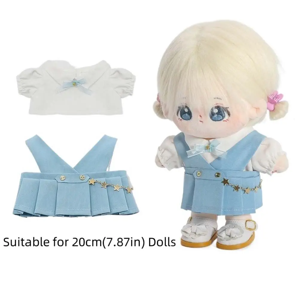 Conjunto escolar en miniatura sobre muñeca