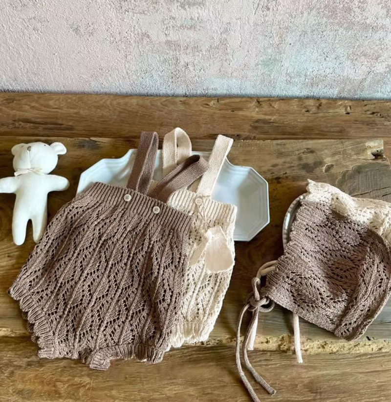 Mono de punto con gorrito para bebé niña – Milangel