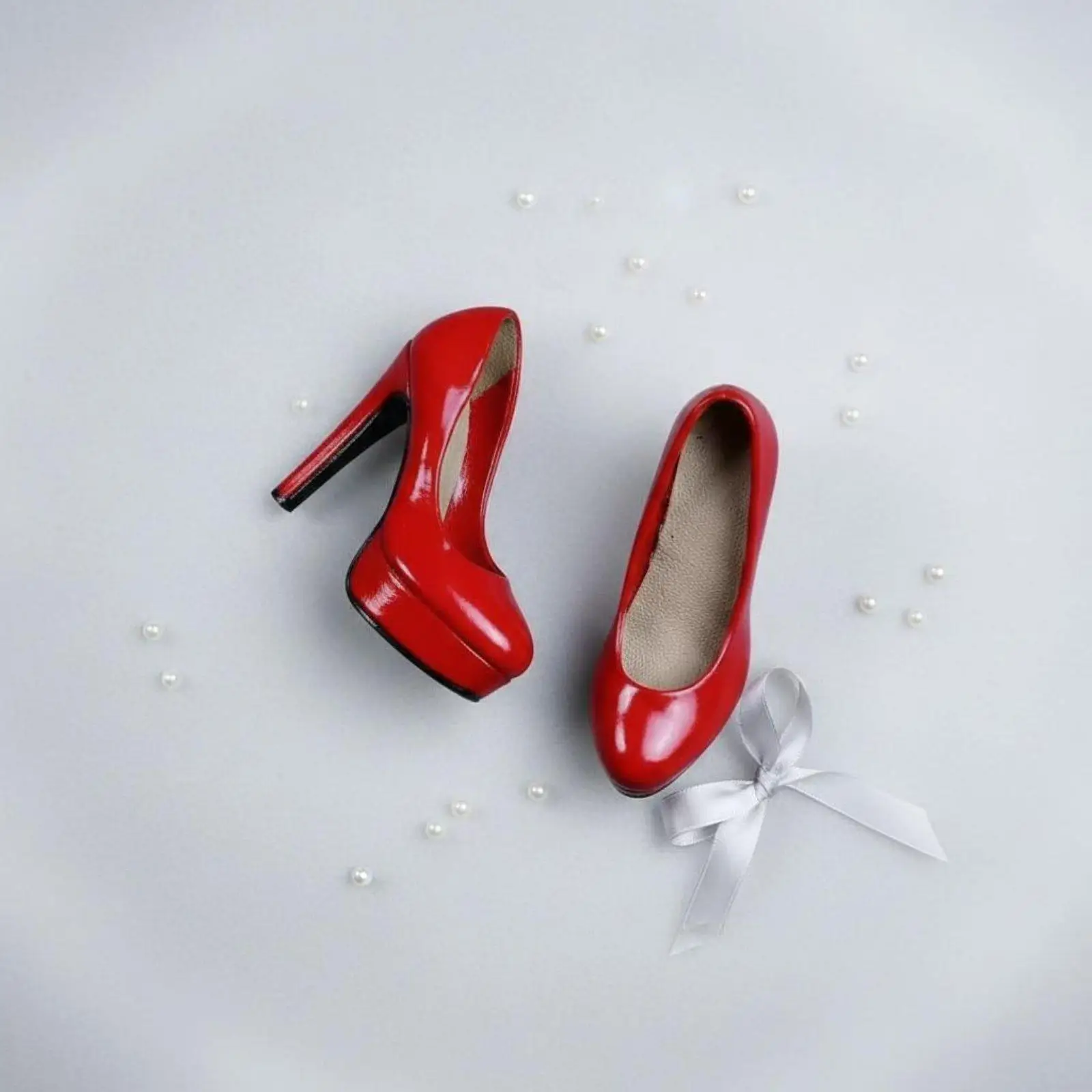 Zapatos de tacón alto para muñecas de plástico realistas - imagen 3