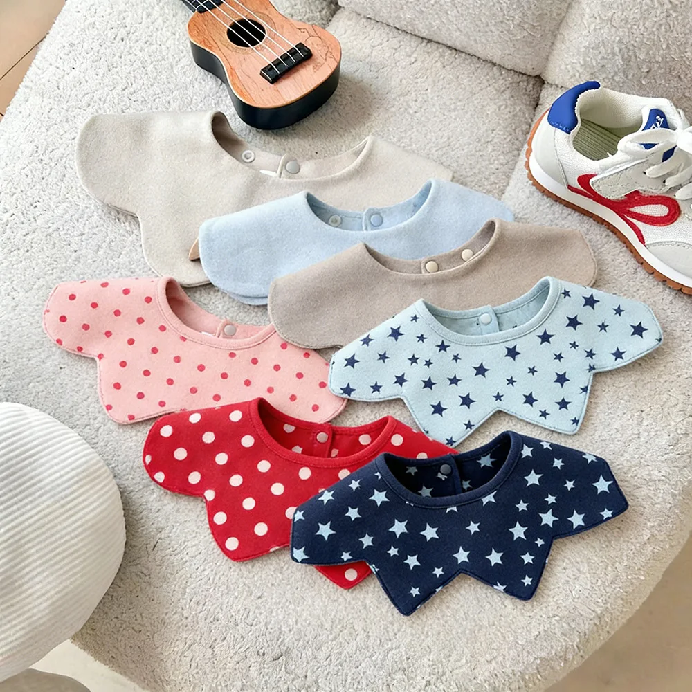 Babero floral con puntos de estrella en algodón absorbente 360º - imagen 4