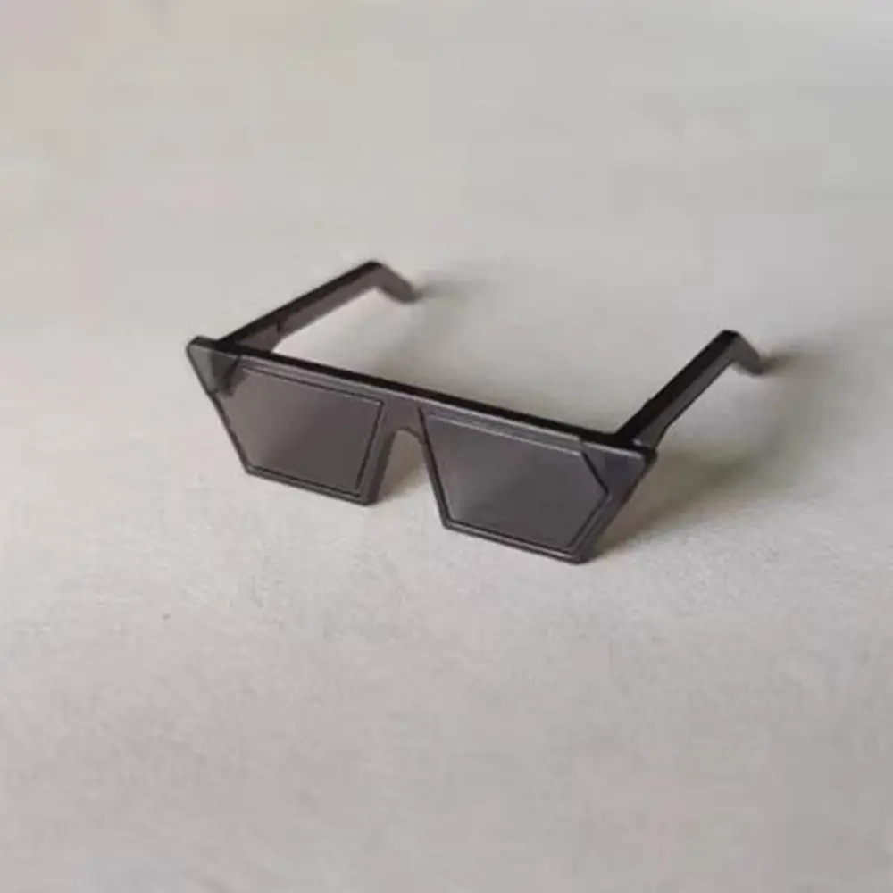 Gafas de sol redondas con lente rosa