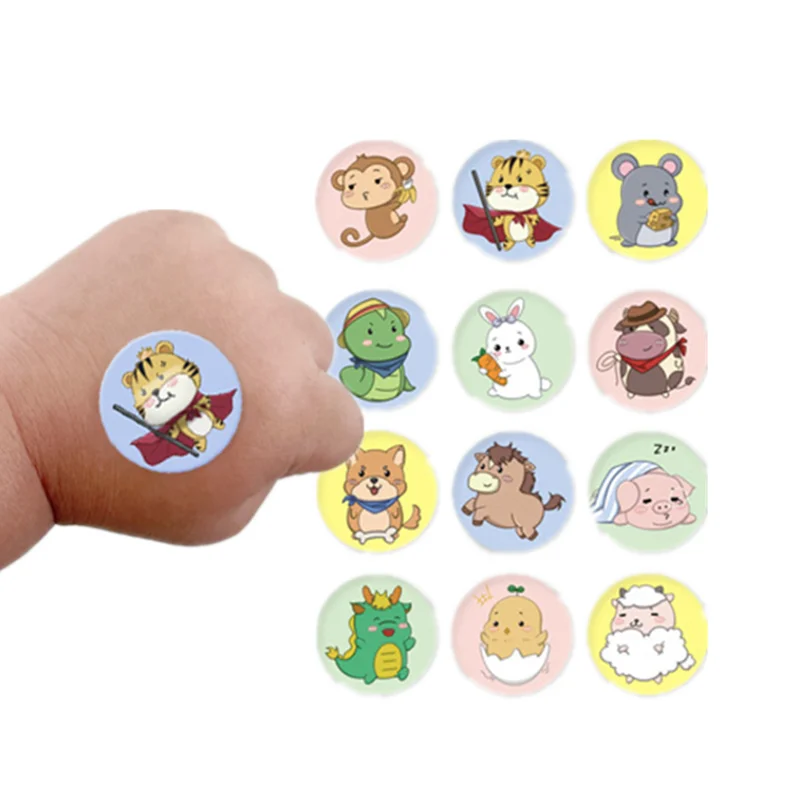 Tiritas infantiles redondas con diseños Kawaii