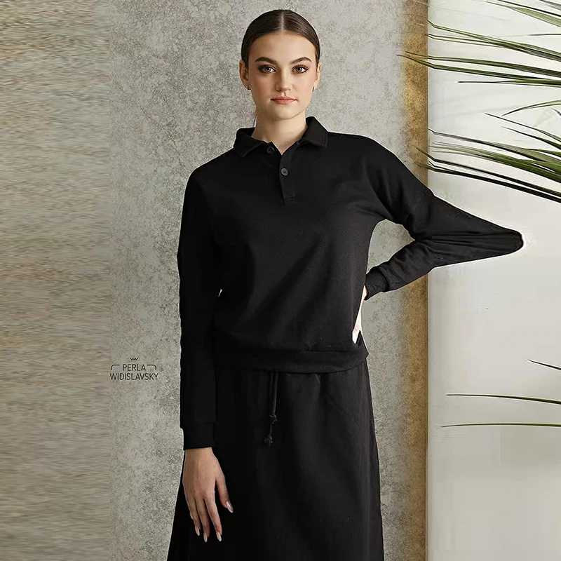 Conjunto de otoño para niña con sudadera y falda negra - imagen 4
