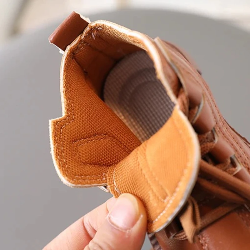 Botines infantiles con cordones de goma suave para otoño-invierno - imagen 2