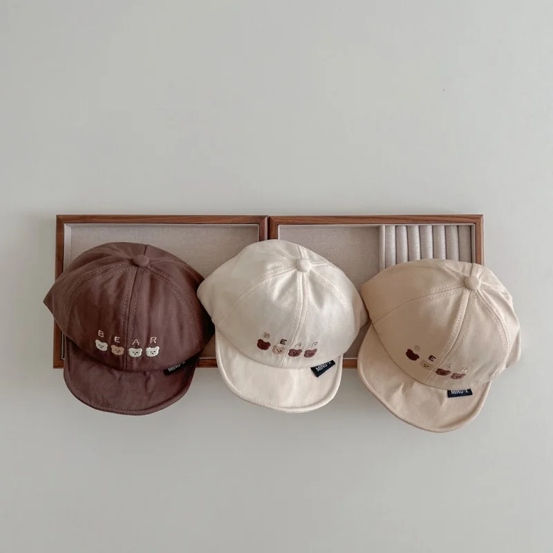 Gorra de béisbol para bebé con bordado oso y visera suave ligera - imagen 3