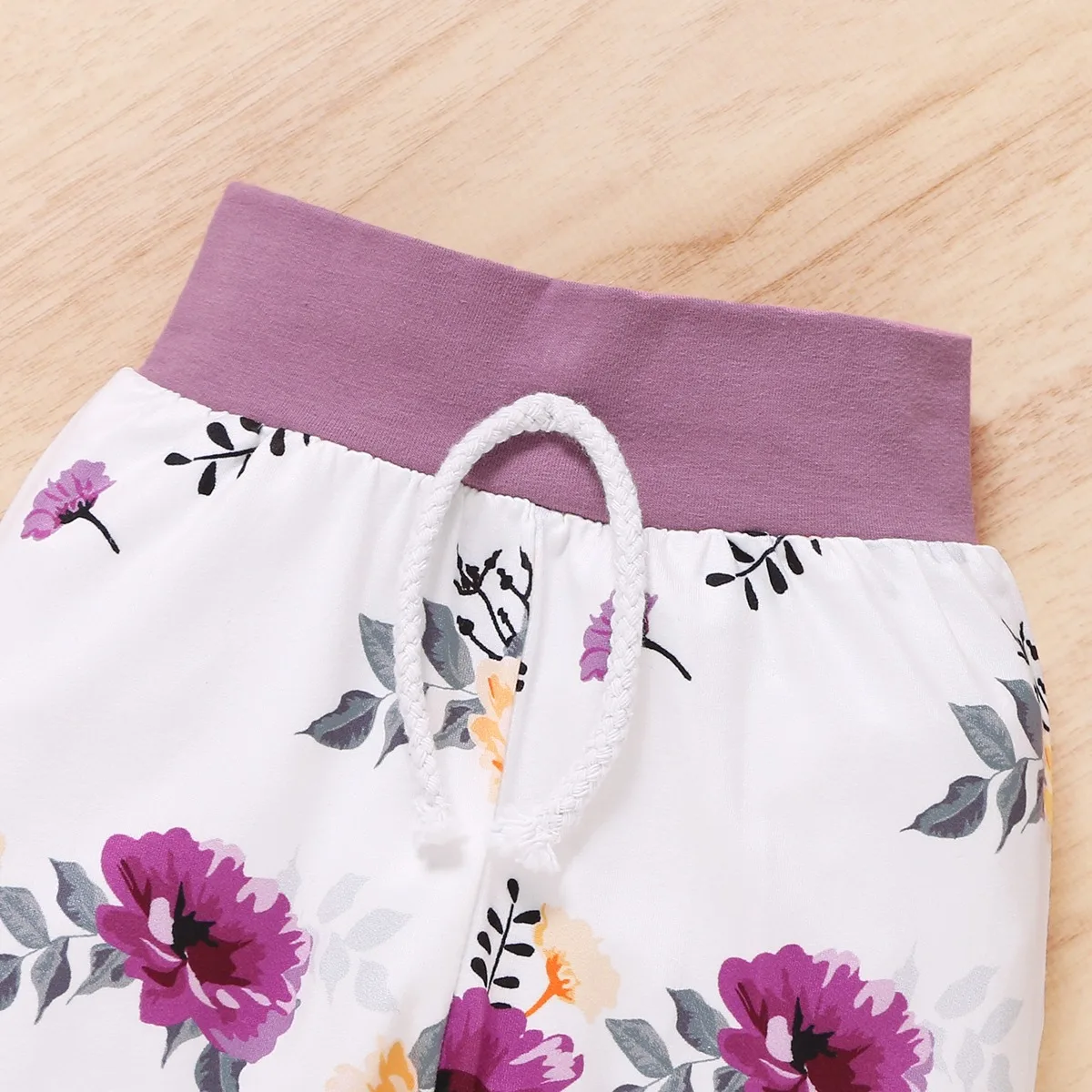 Conjunto floral manga larga con capucha para bebé niña - imagen 3