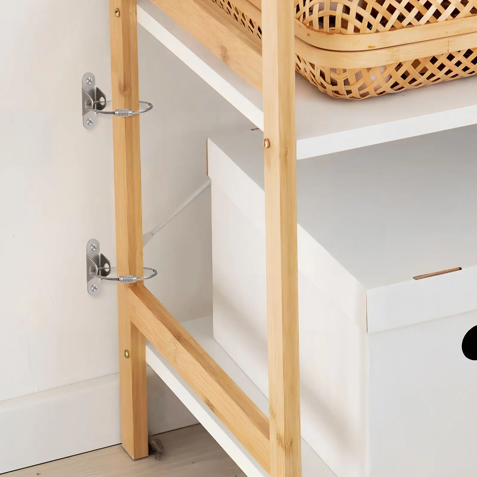 Anclajes antivuelco para muebles de acero con fijación en pared