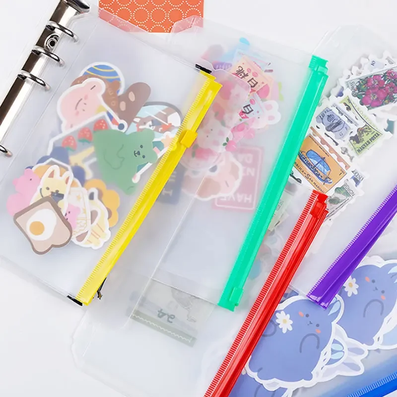 Carpeta organizadora infantil de plástico con cremallera – Tamaño A5 - imagen 2