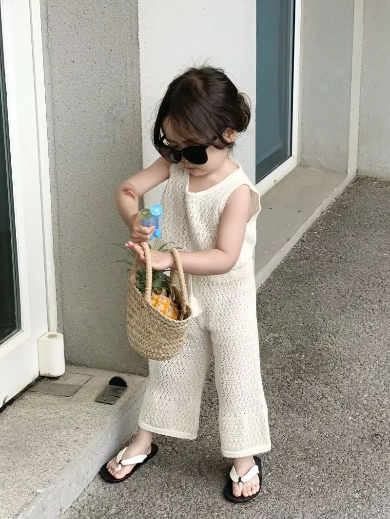 Conjunto niña dos piezas de punto fino con chaleco transpirable - imagen 3