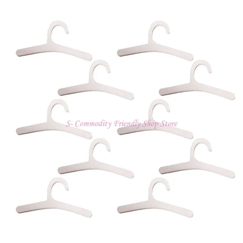 Perchas de madera para muñecas mini de juguete, guardar ropa