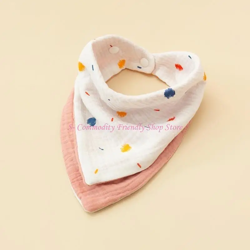 Babero bandana de algodón en uso