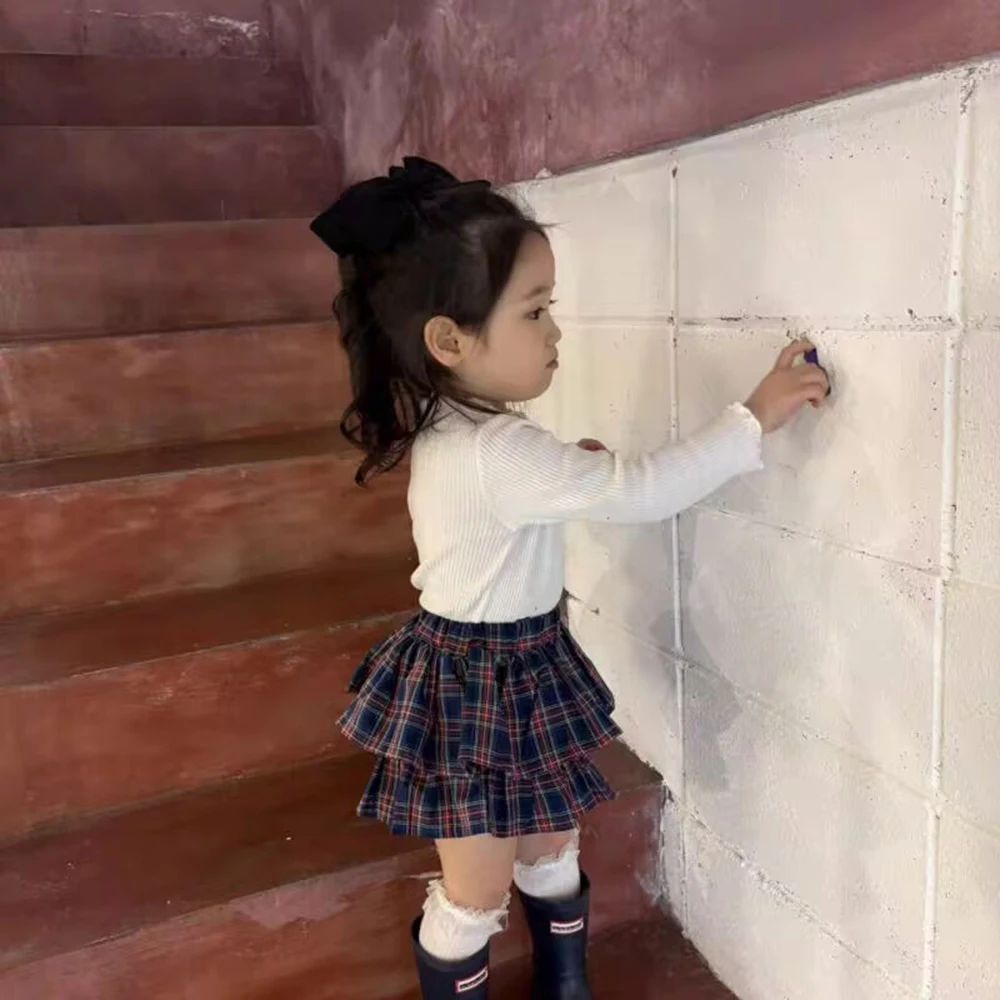 Conjunto infantil con falda tutú y pantalón corto integrado