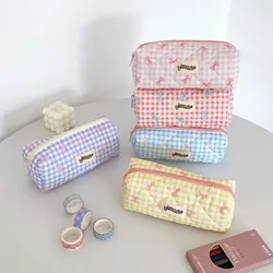 Estuche escolar acolumado con estampado de cuadros – Vuelta al Cole