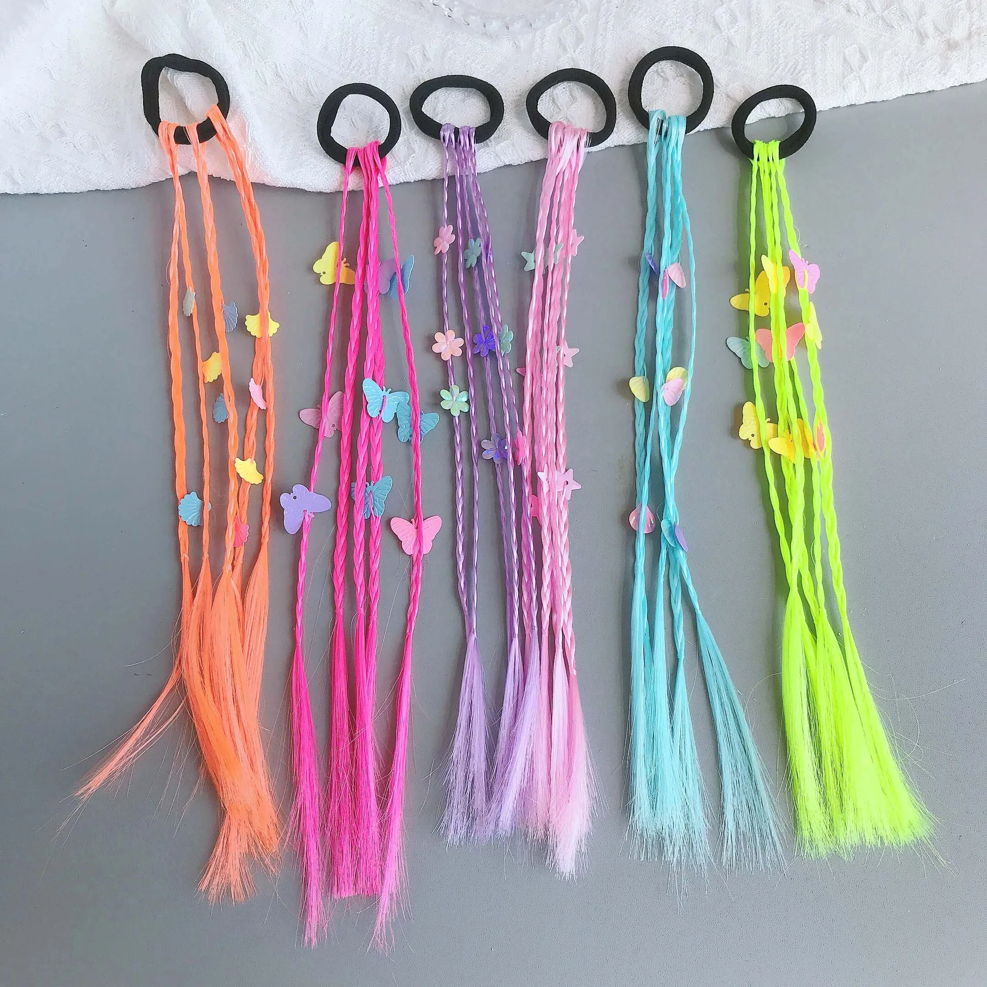 Trenzas de colores integradas en una sola pieza