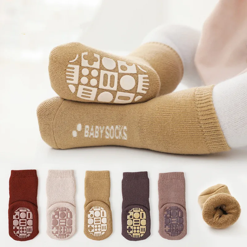 Calcetines de felpa antideslizantes para bebés y niños – Invierno - imagen 5