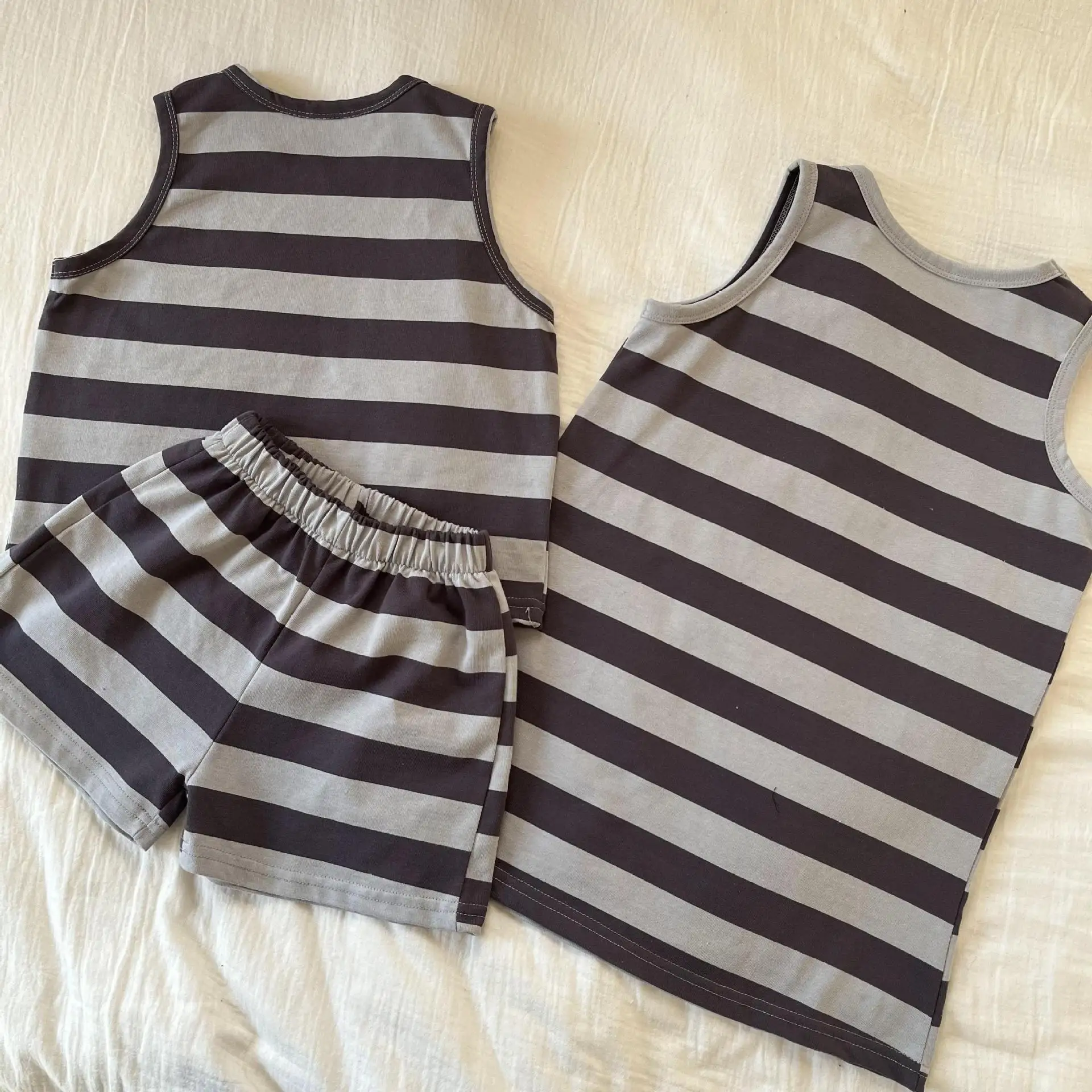 Vestido y rayas para un look veraniego