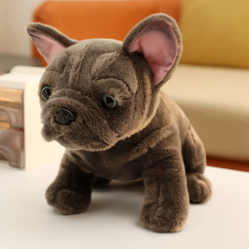 Detalle del peluche de bulldog con textura suave
