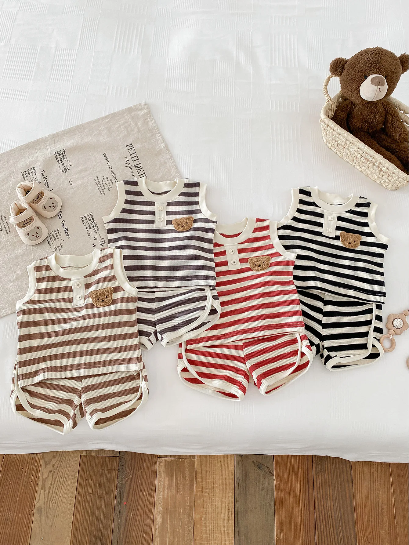 MILANCEL Conjunto bebé camiseta sin mangas y pantalón corto oso gofre