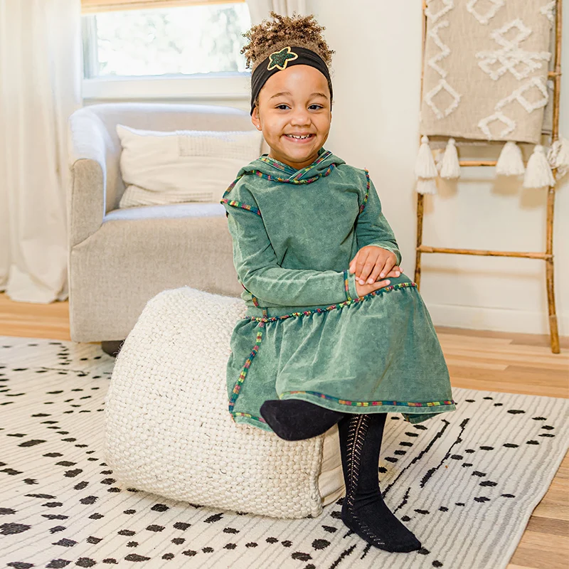 Vestido vaquero con capucha y manga larga para niña de invierno - imagen 4