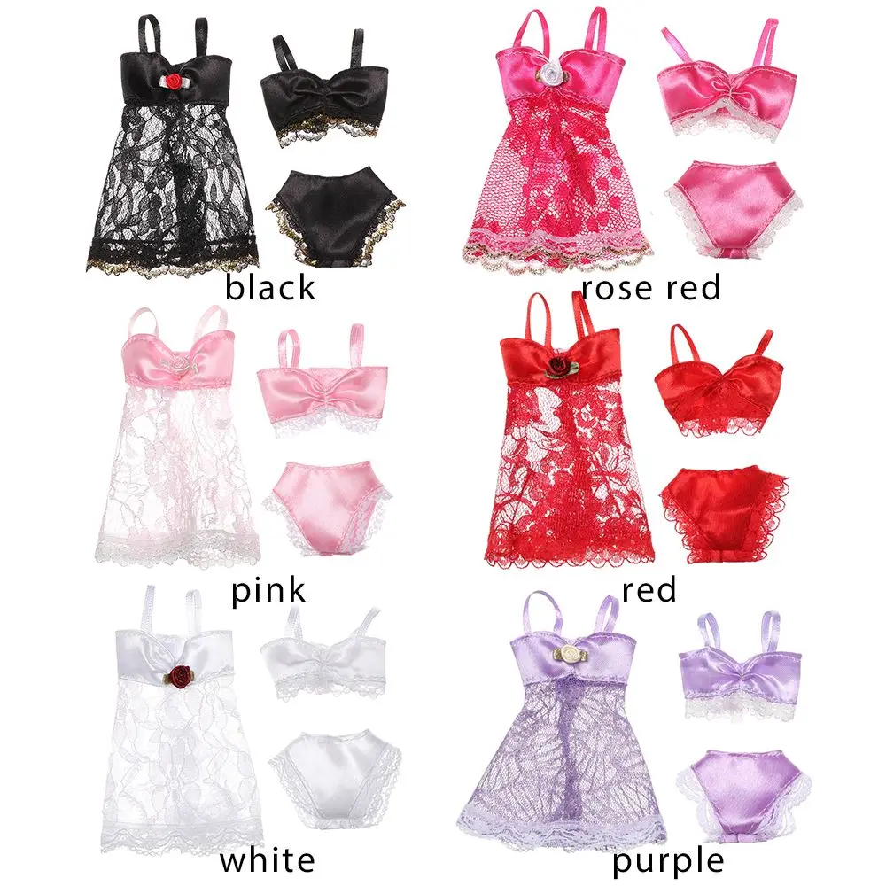 Detalle del bikini rojo para muñecas