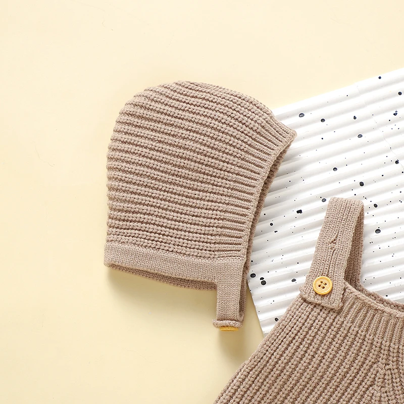 Ranita de punto camel sin mangas con sombrero para bebé