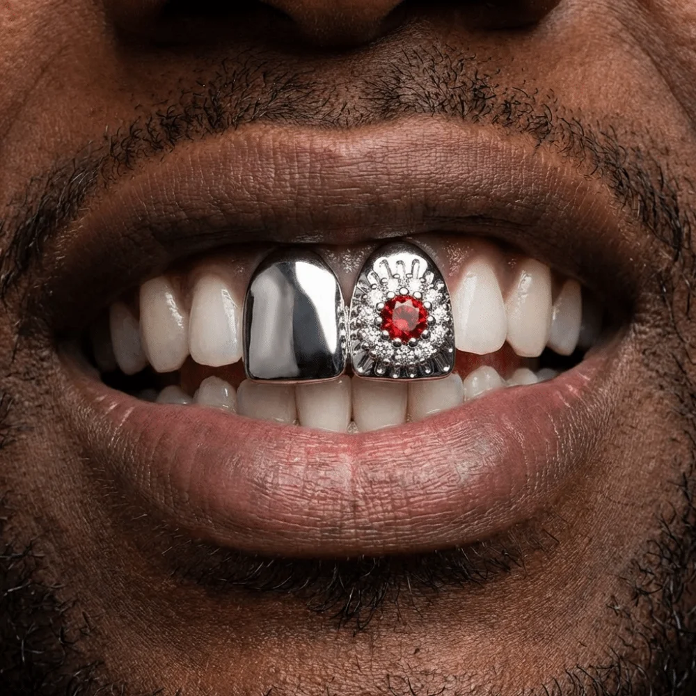 Detalle del acabado brillante del grillz