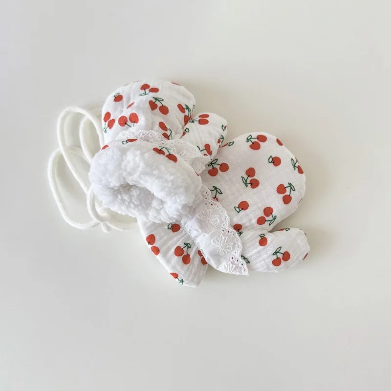 Manoplas de invierno bebé con forro polar y encaje floral - imagen 2