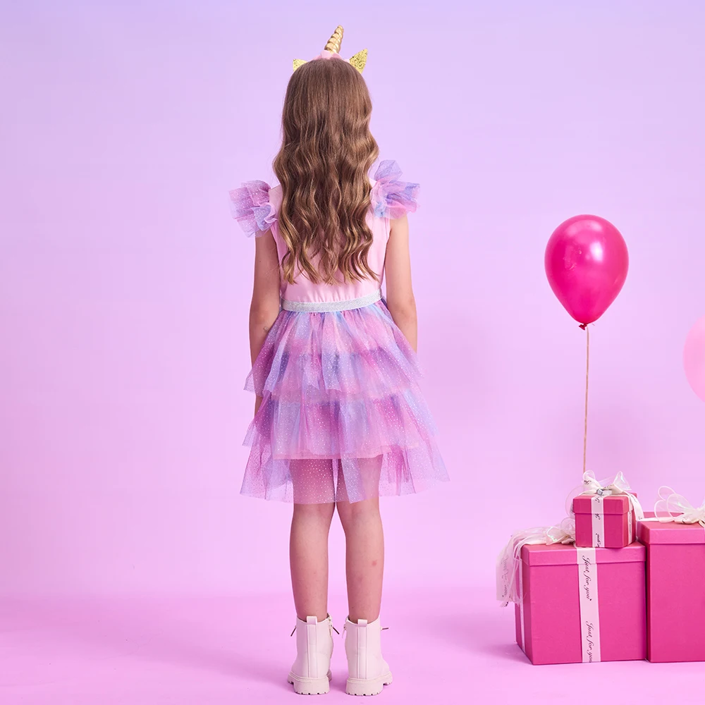 Vista frontal del vestido infantil
