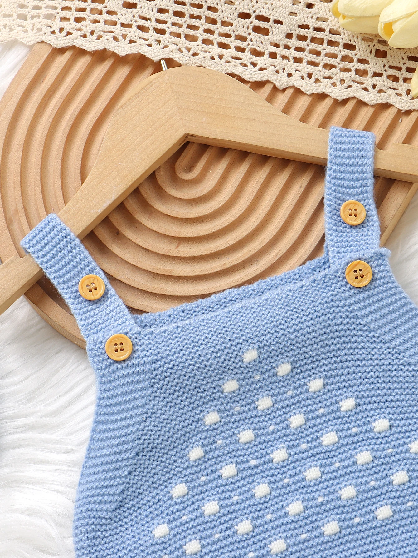 Conjunto de bebé azul sin mangas con tirantes para primavera - imagen 3
