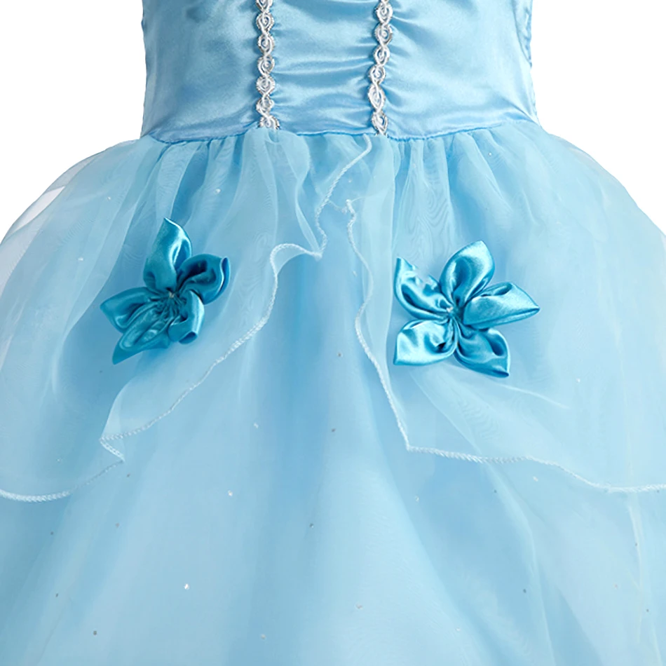 Estilo formal azul cielo para niñas
