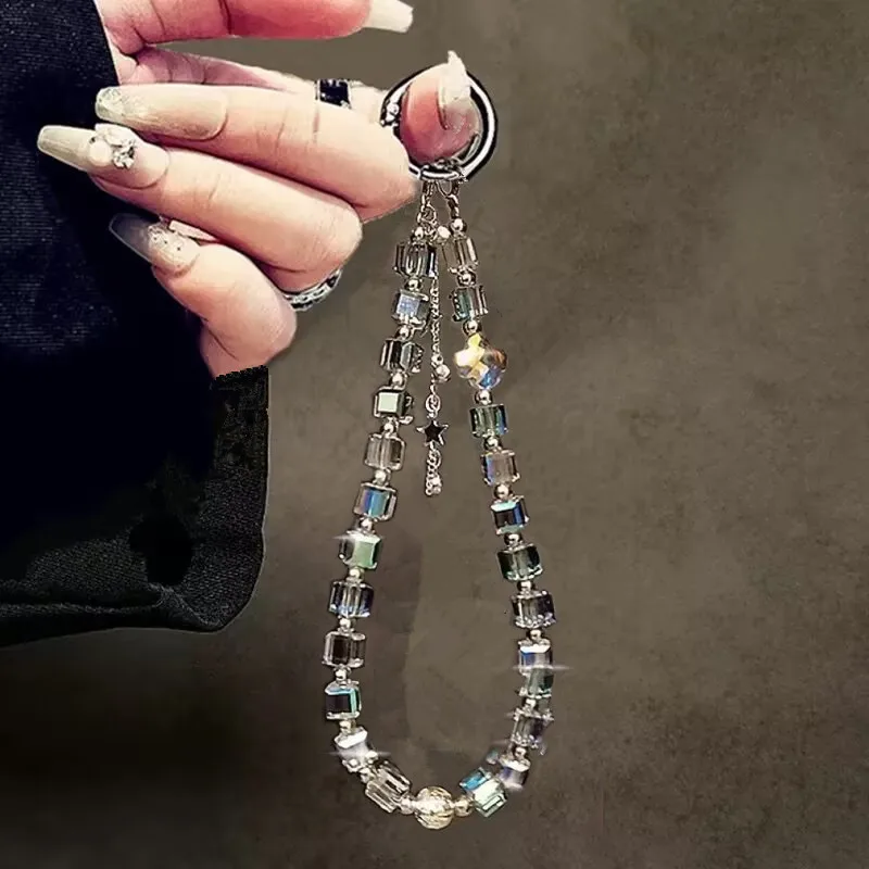 Llavero con cordón de muñeca y borla de cristal brillante - imagen 4