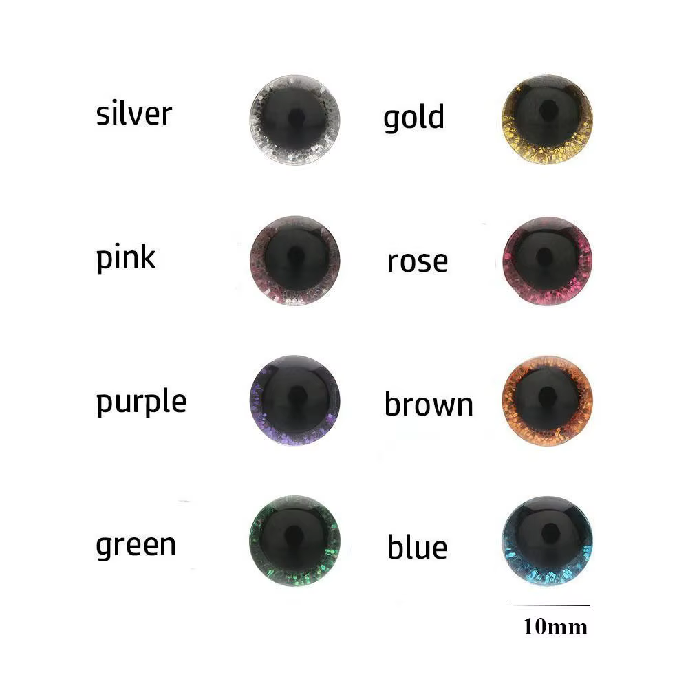 Ojos de cristal de diferentes colores sobre fondo blanco