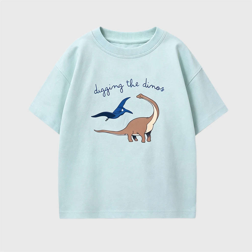 Vista de la camiseta en uso casual infantil