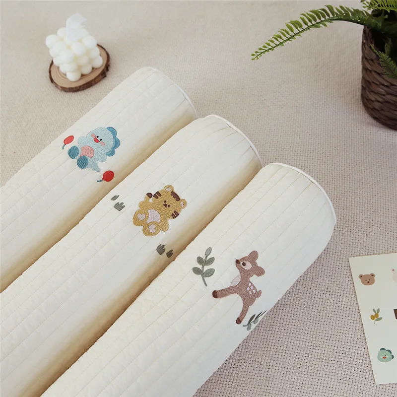 Diseño bordado con animales