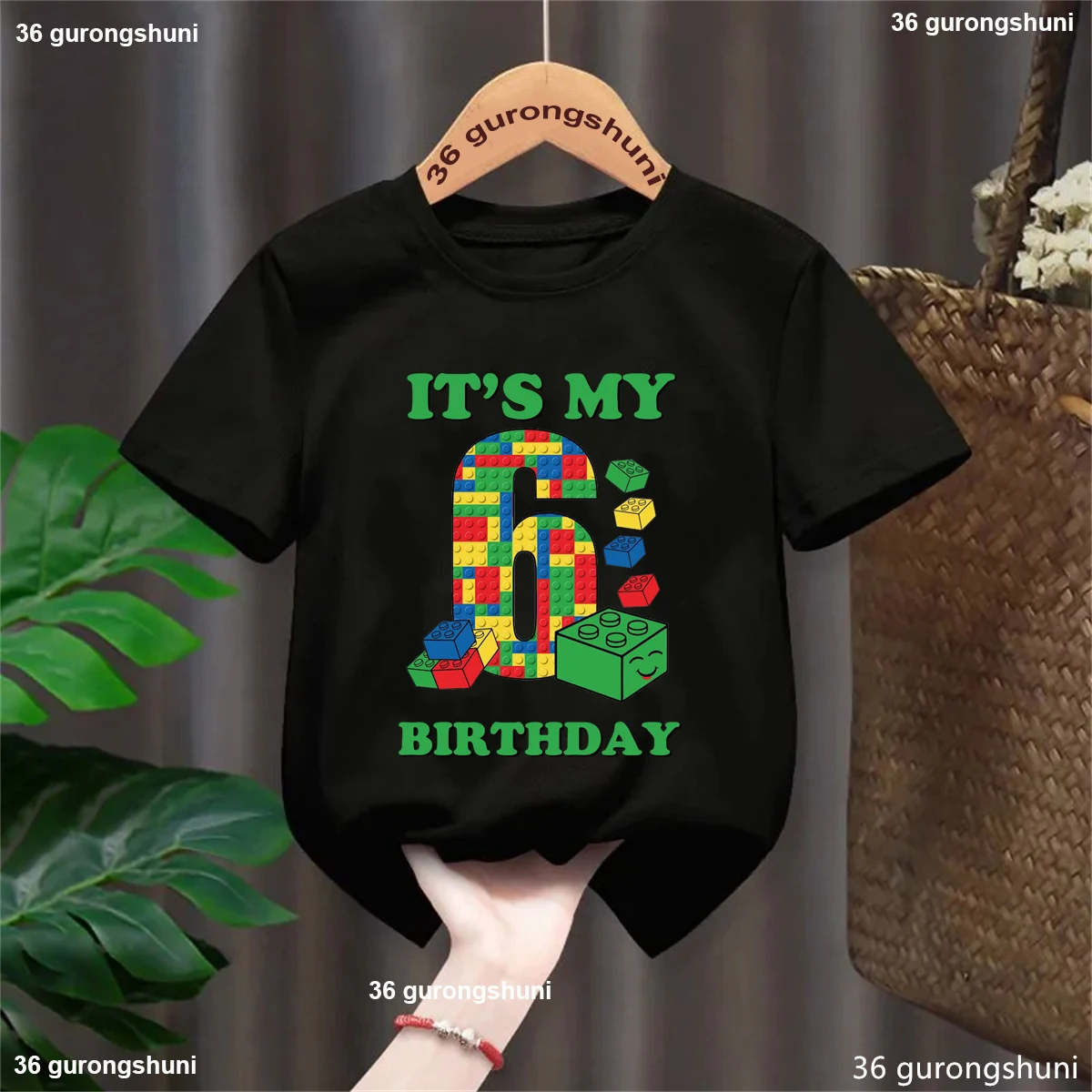 Camiseta de cumpleaños infantil negra y roja estampada