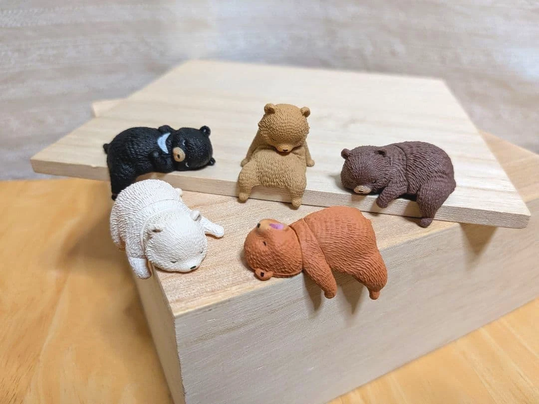 Figuras de acuario Yell cápsula osito lindo mirando atrás - imagen 3