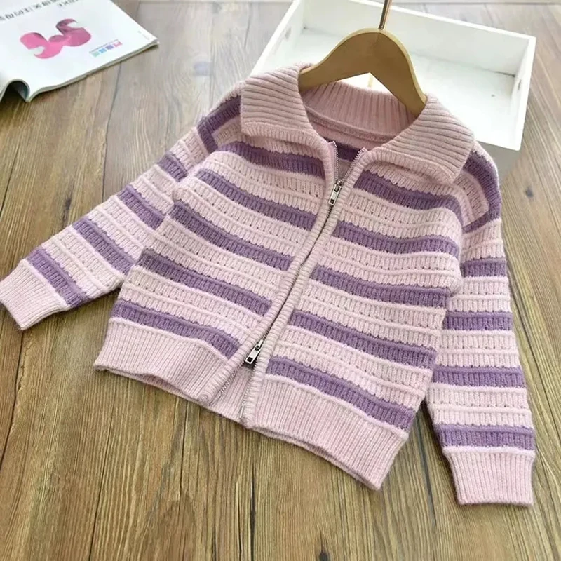 Cárdigan niño de punto con cremallera y rayas, cuello vuelto - imagen 2