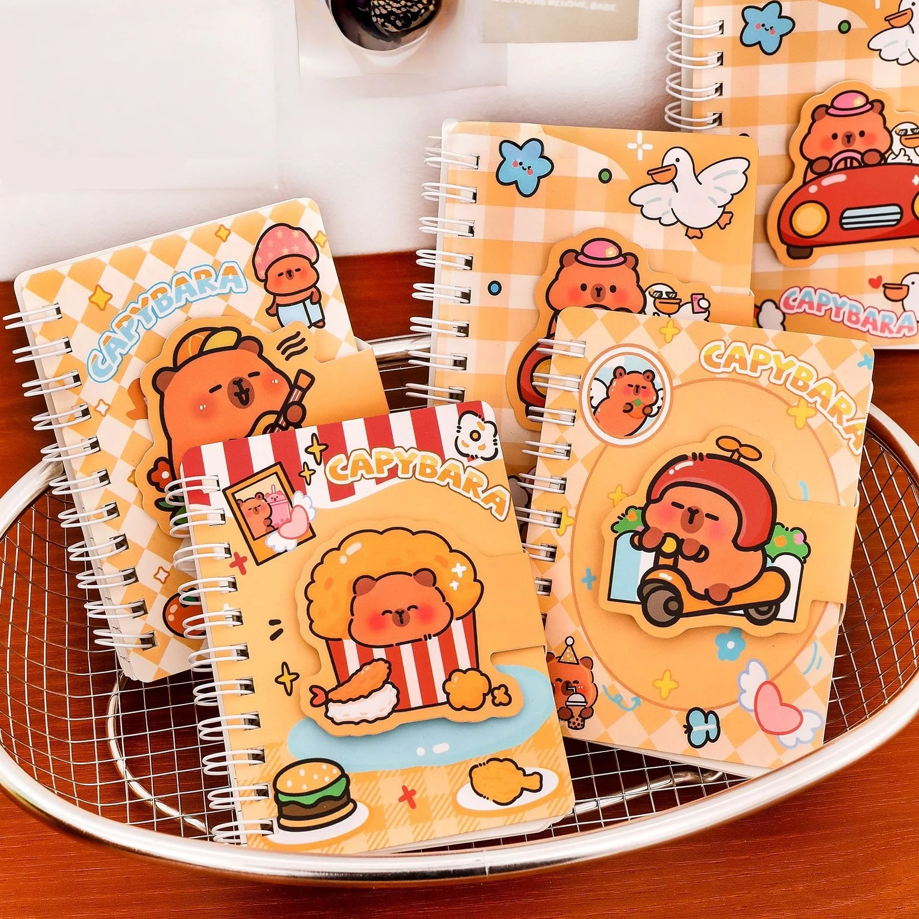 Cuaderno espiral con cierre y velcro de capibara
