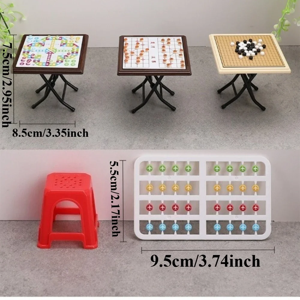 Ajedrez en miniatura con mesa y sillas para casa de muñecas - imagen 3