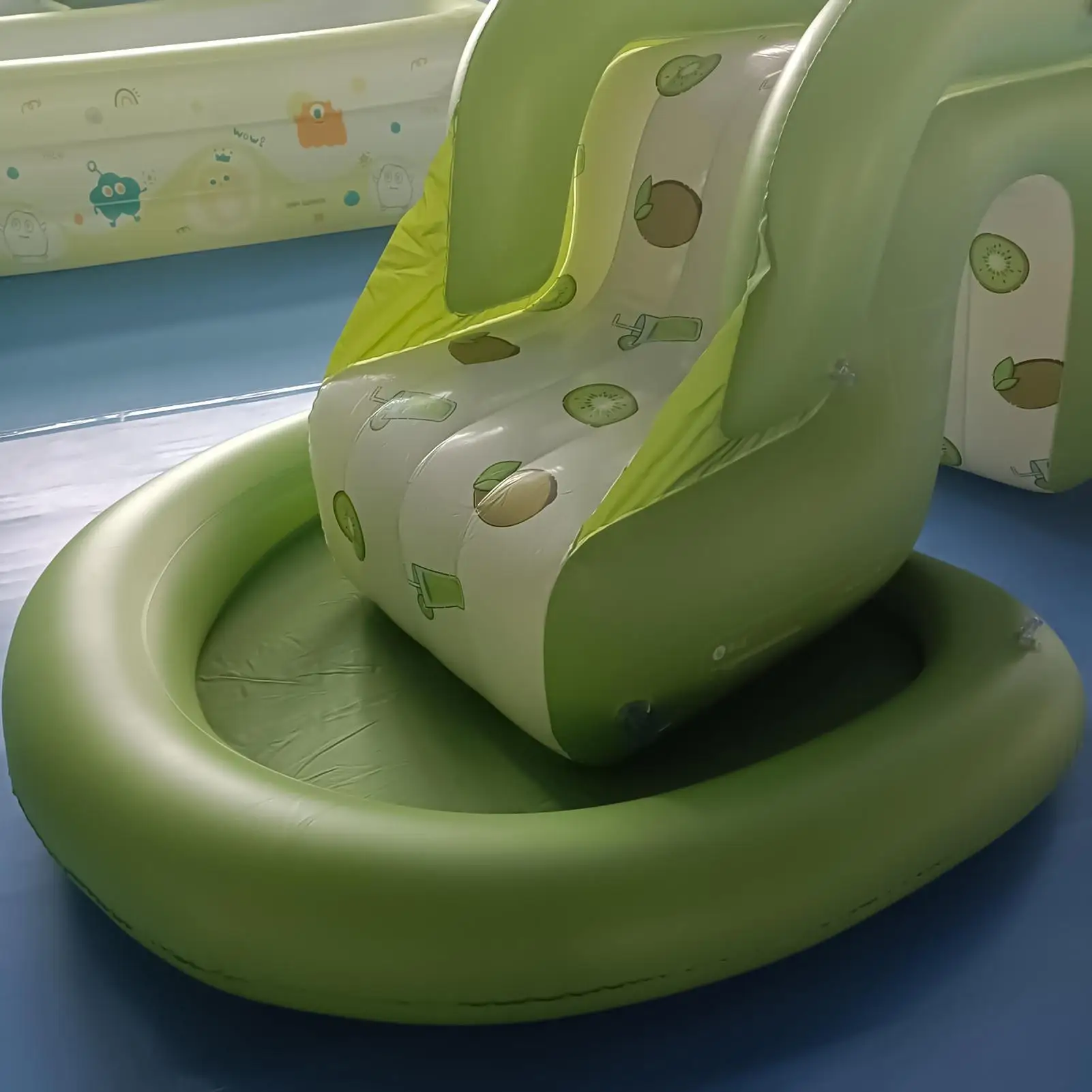 Tobogán inflable acuático para piscina: juguete de natación - imagen 3