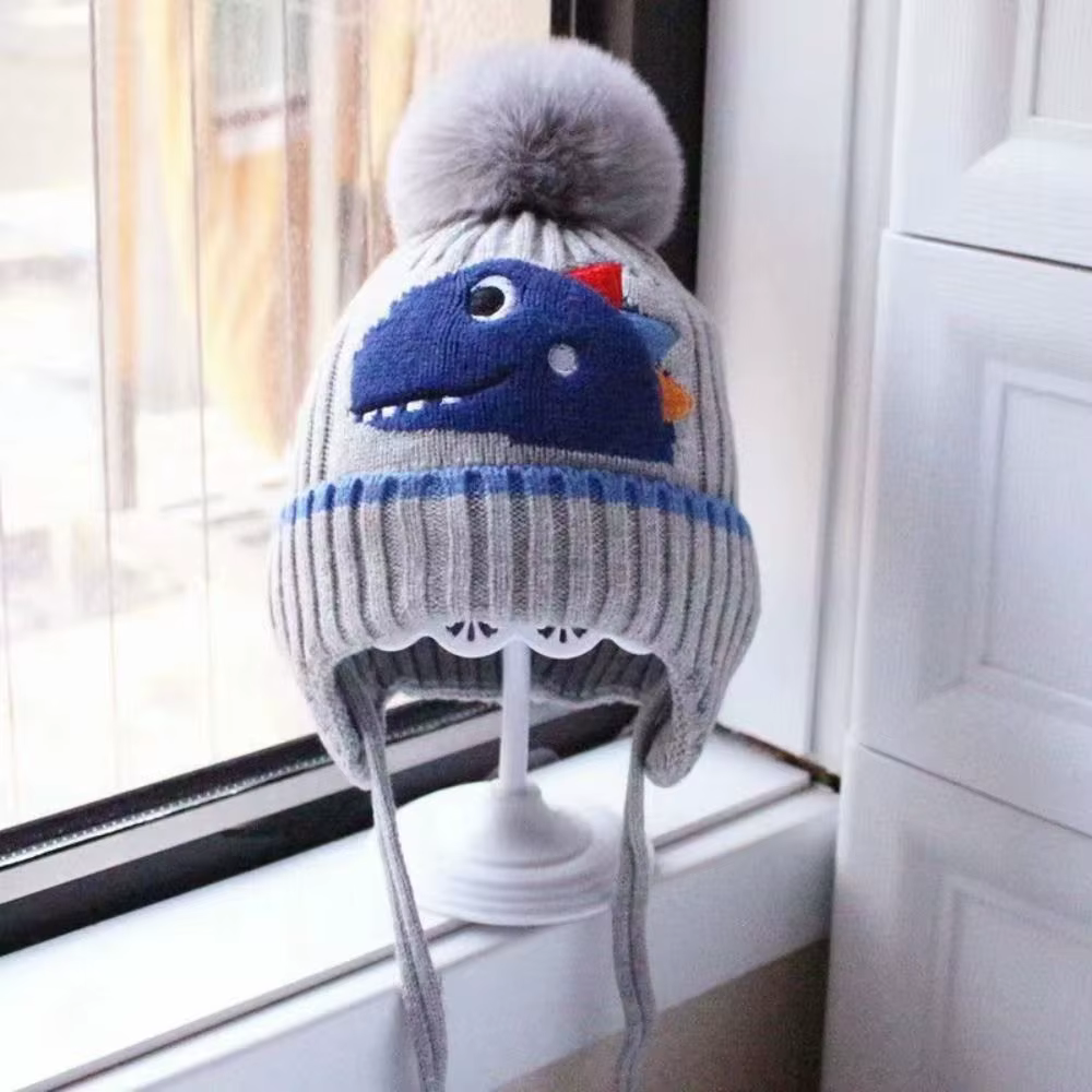 Gorro de dinosaurio tejido con orejeras para bebé y niño invierno - imagen 3