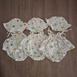 Mono para bebé con estampado floral y gorro, tirantes