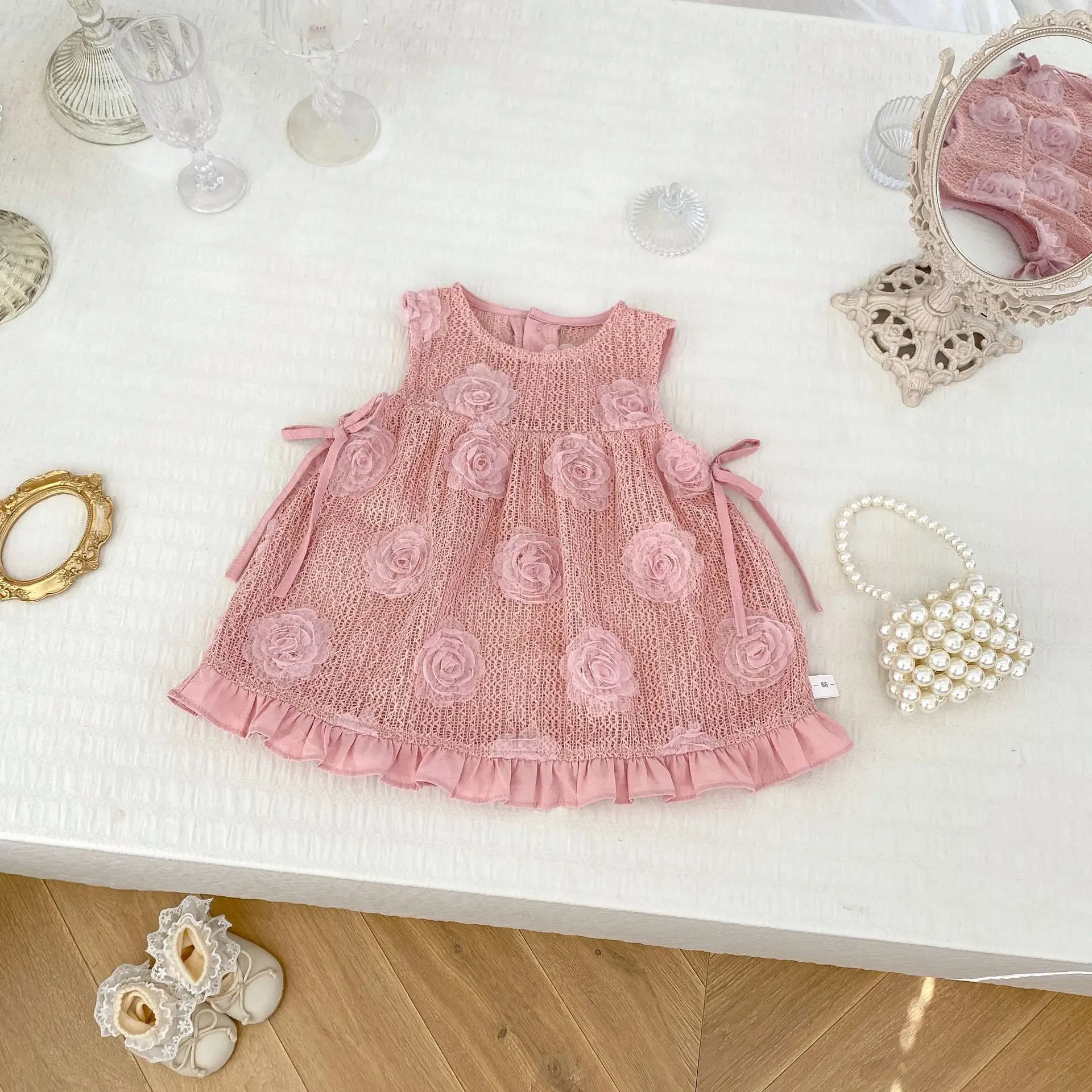 Conjunto otoño para niña: vestido floral con body Peter Pan - imagen 4