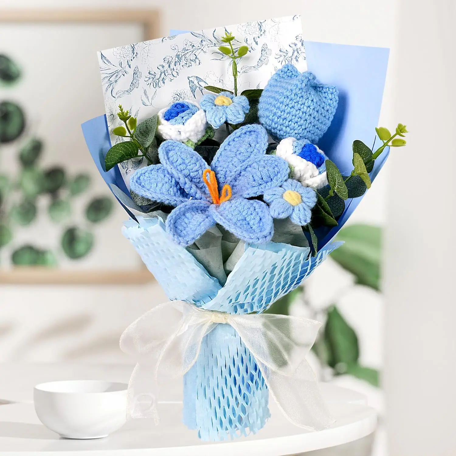 Ramo de flores de crochet hecho a mano para regalar - imagen 4