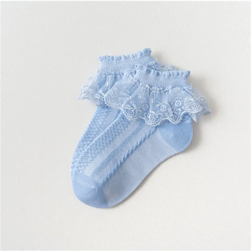 Calcetines tobilleros de algodón suave con encaje y volantes para niñas - imagen 3